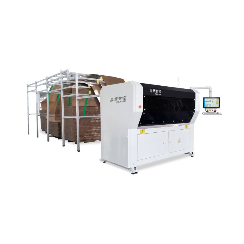 Snijmachine voor plaatverpakking in meubels